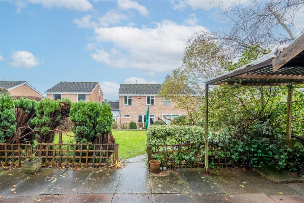 Additional property image - Taynton Close, Bitton, Bristol