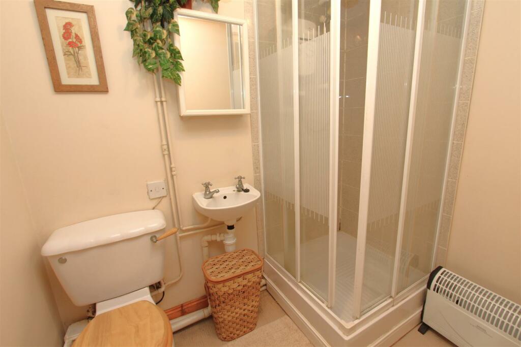 Additional property image - Taynton Close, Bitton, Bristol