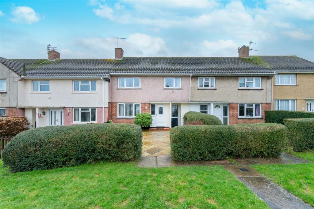 3 bedroom terraced house for sale in Coronation Avenue, Keynsham
