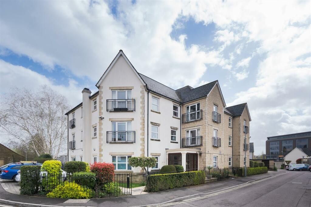 2 bedroom retirement property for sale in Back Lane, Keynsham, Bristol