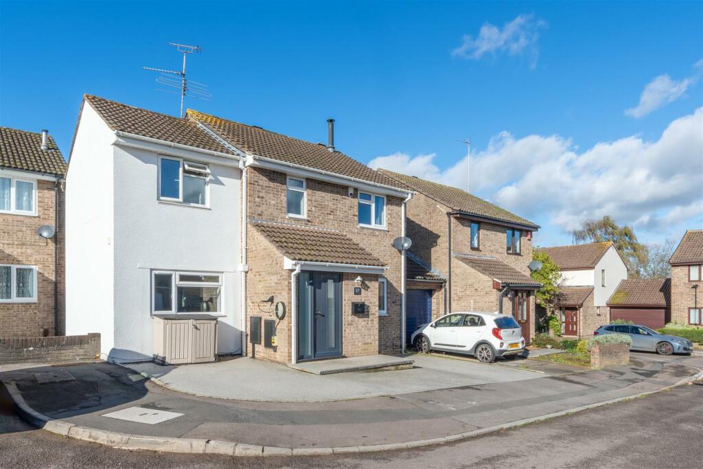 Main image of property: Rhode Close, Keynsham, Bristol