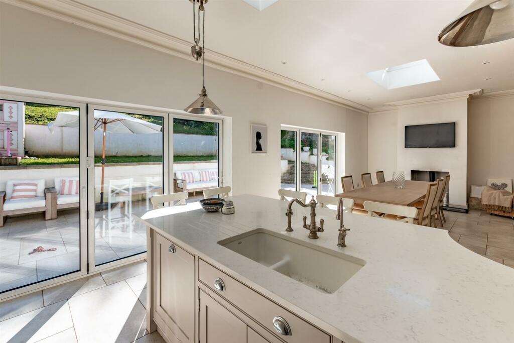 Additional property image - Bristol Road, Keynsham, Bristol