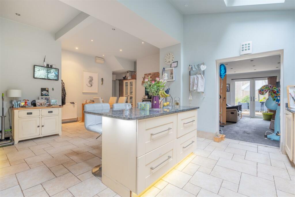 Additional property image - London Road, Warmley, Bristol