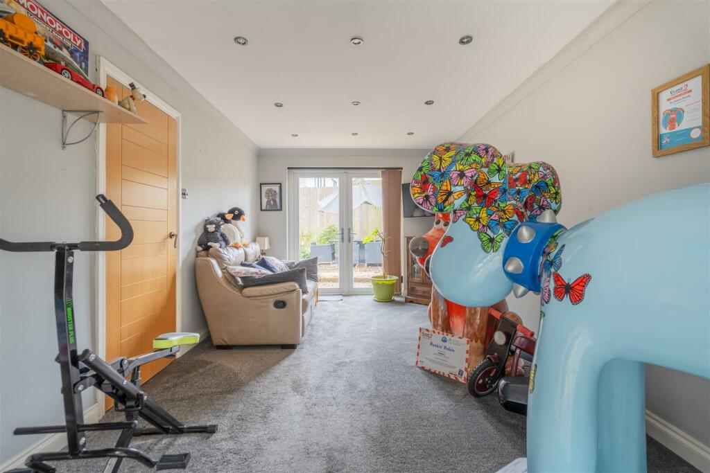 Additional property image - London Road, Warmley, Bristol
