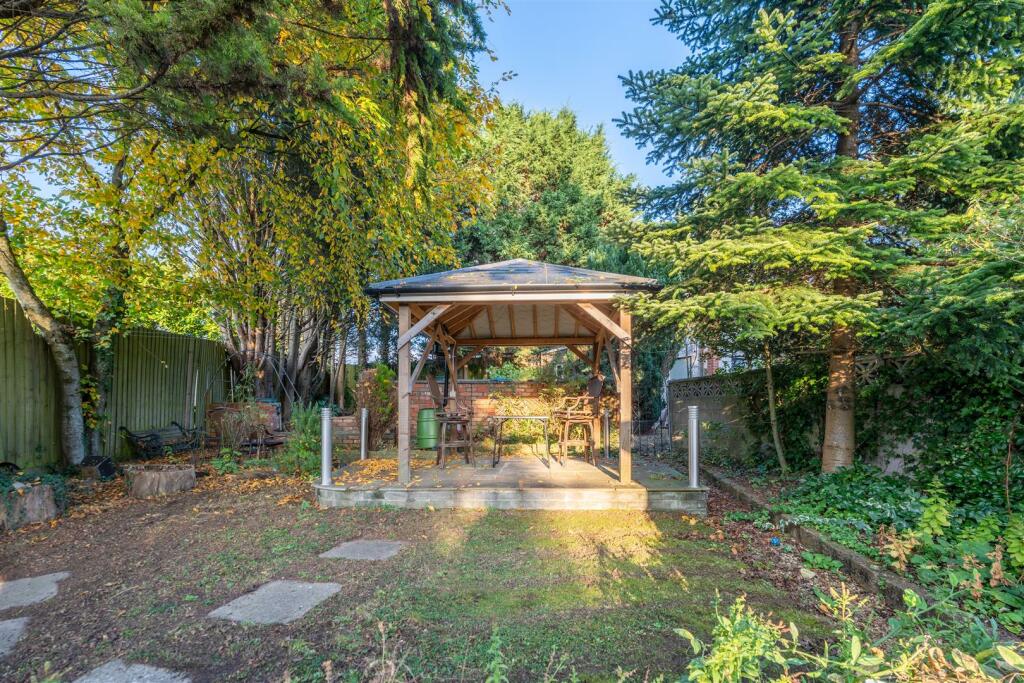 Additional property image - London Road, Warmley, Bristol