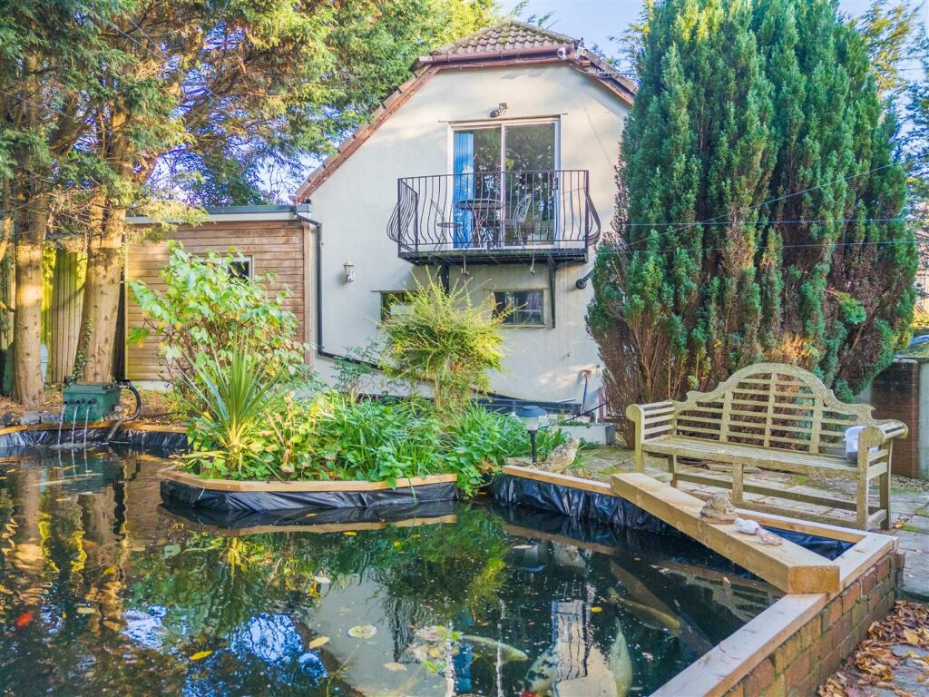 Additional property image - London Road, Warmley, Bristol