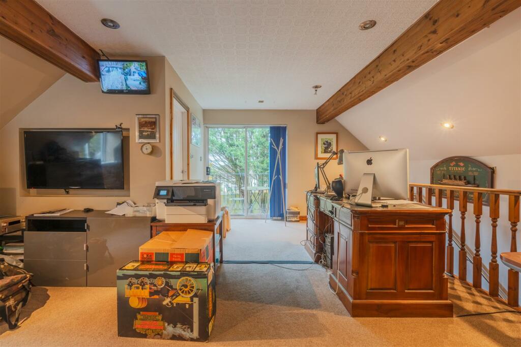 Additional property image - London Road, Warmley, Bristol