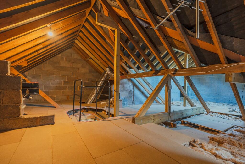 Additional property image - Oakfield Road, Keynsham, Bristol