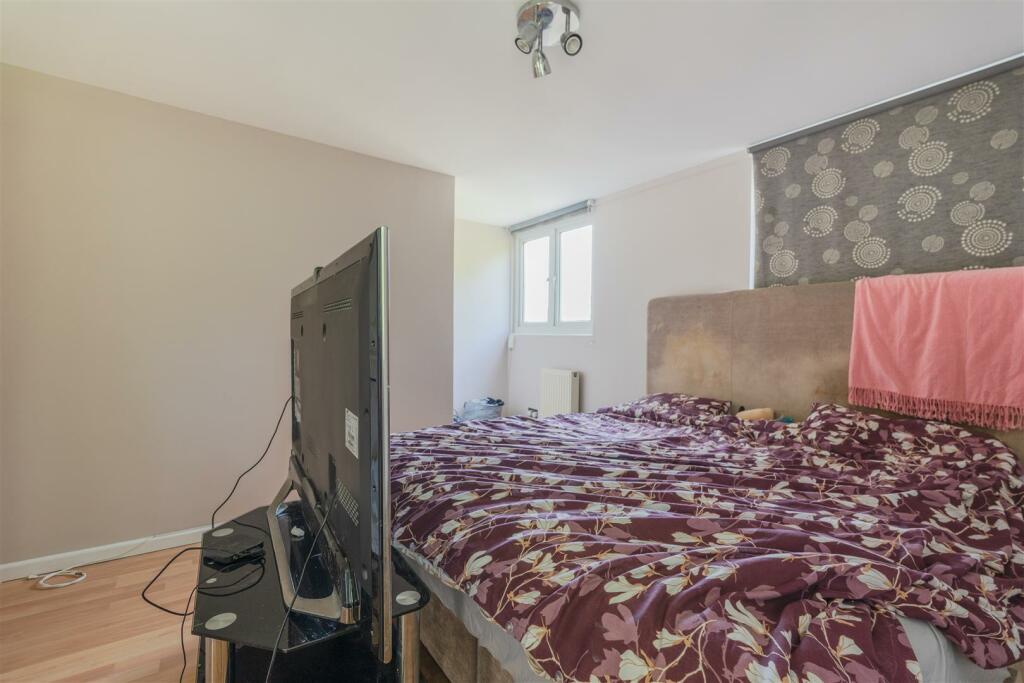 Additional property image - School Road, Oldland Common, Bristol