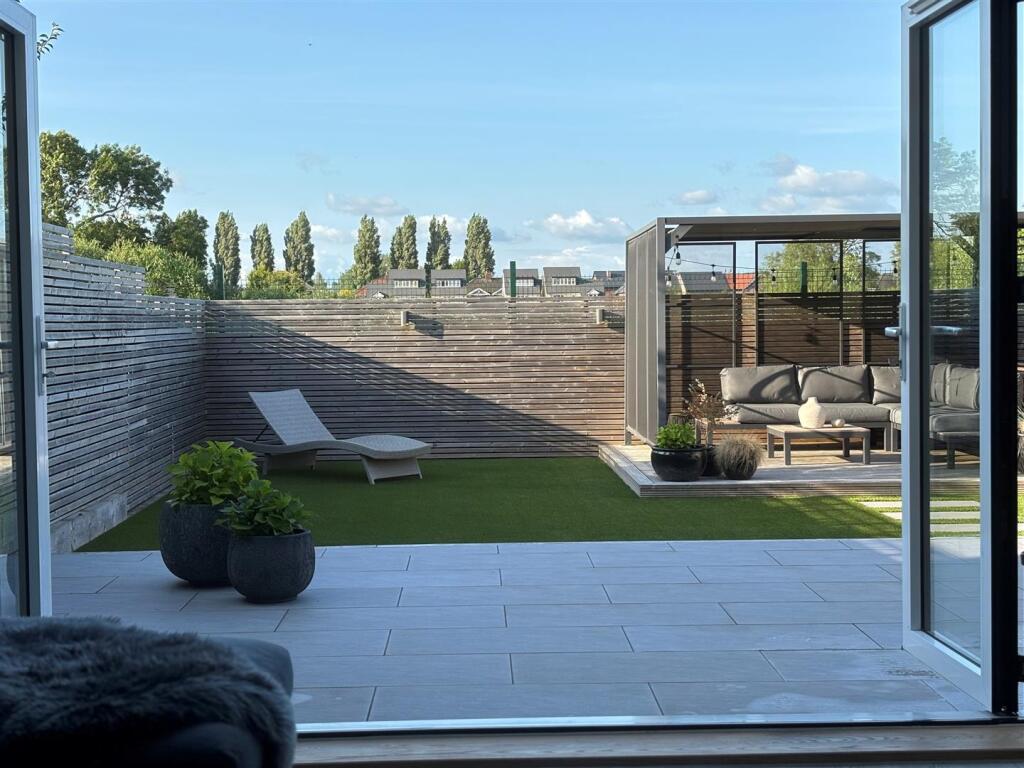 Main image of property: Fairfield Way, Keynsham, Bristol