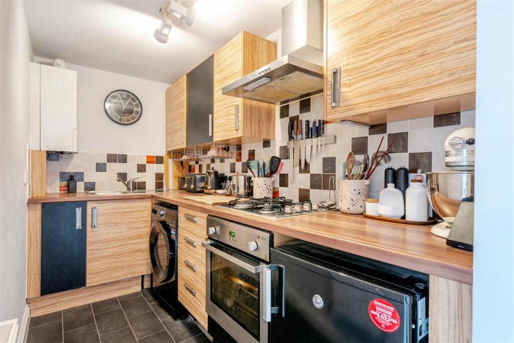 Additional property image - 34 Rochester Road, Bristol