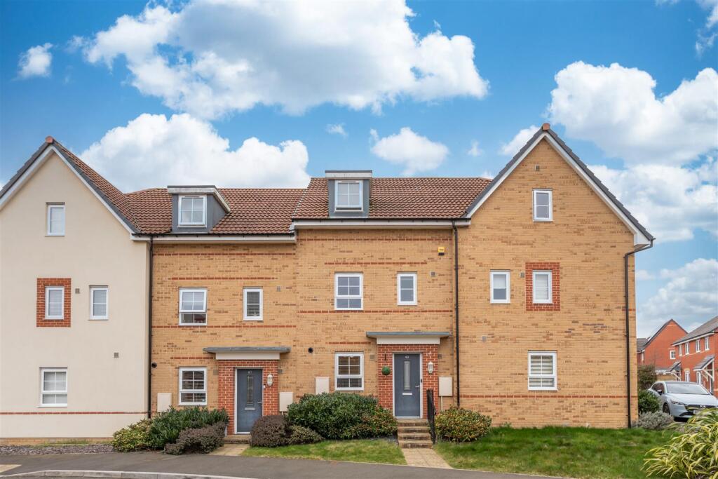 Main image of property: Linnet Way, Keynsham, Bristol