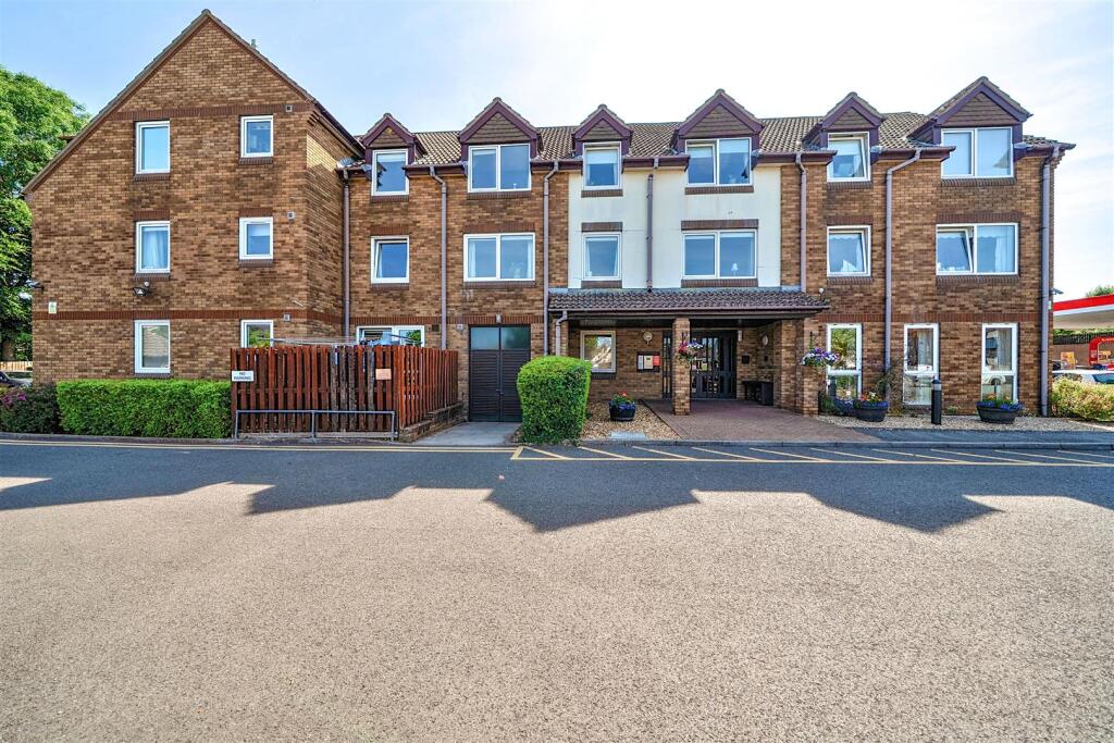 Main image of property: Bath Road, Keynsham, Bristol