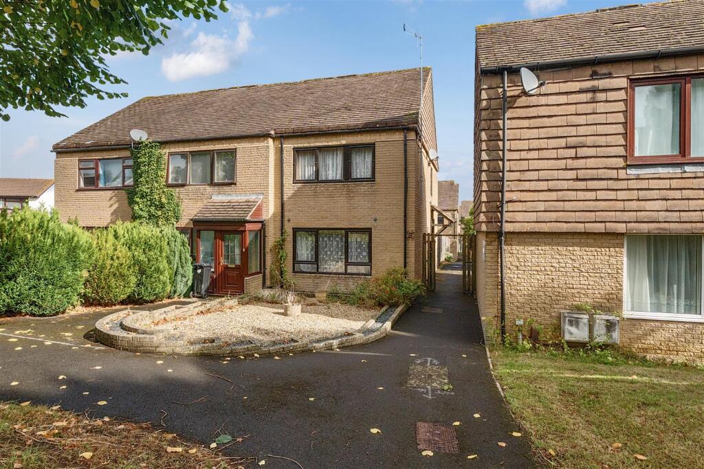 Main image of property: Deveron Grove, Keynsham, Bristol