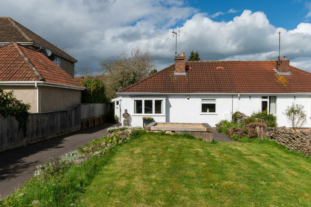 2 bedroom semidetached bungalow for sale in Bath Road, Saltford
