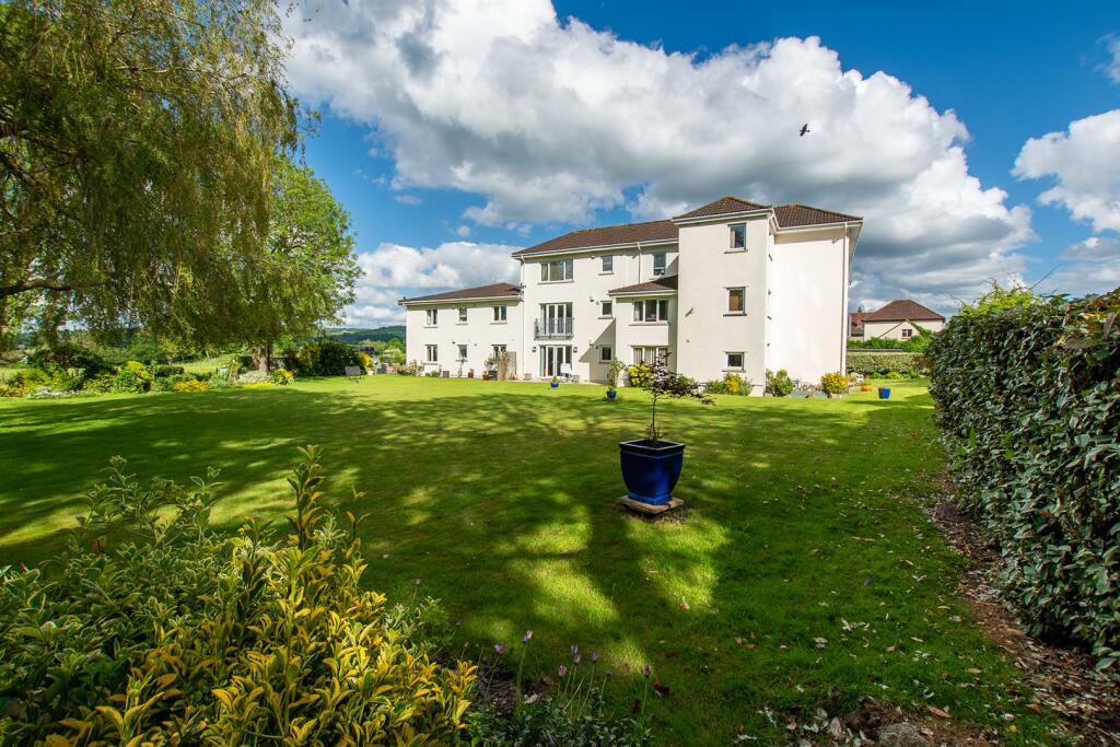 2 bedroom flat for sale in Bath Road, Saltford, Bristol, BS31