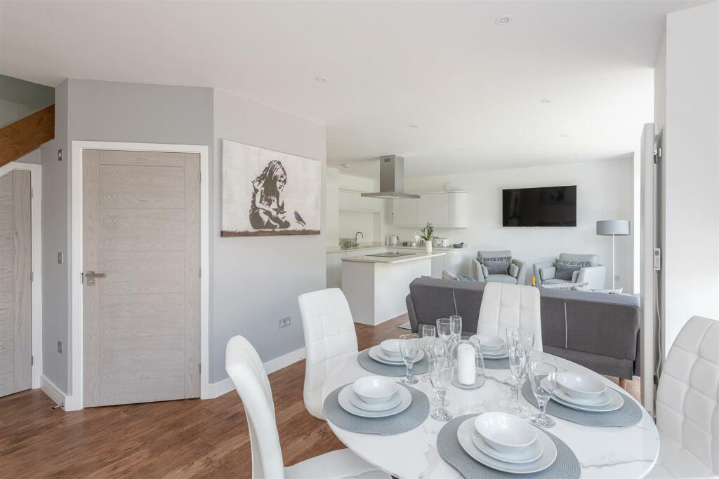 Additional property image - The Shallows Saltford