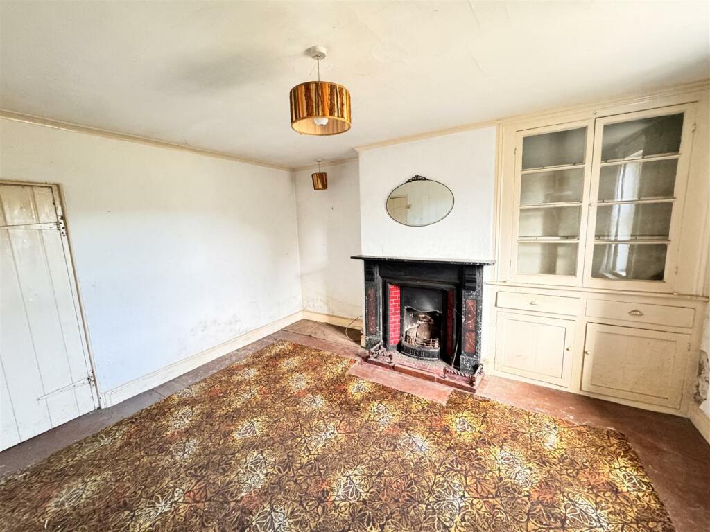 Additional property image - Mead Lane, Saltford, Bristol