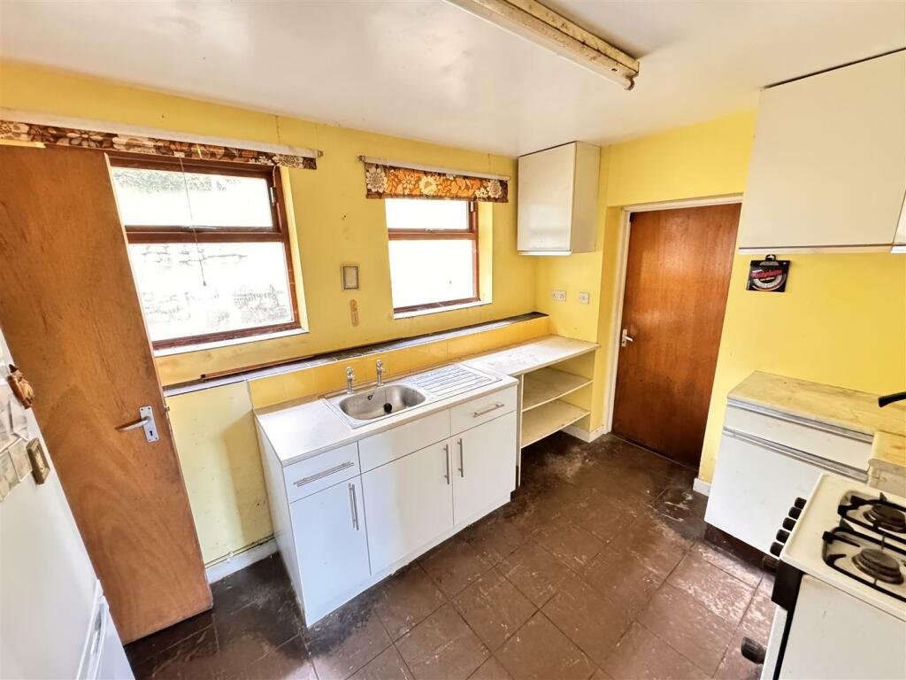 Additional property image - Mead Lane, Saltford, Bristol