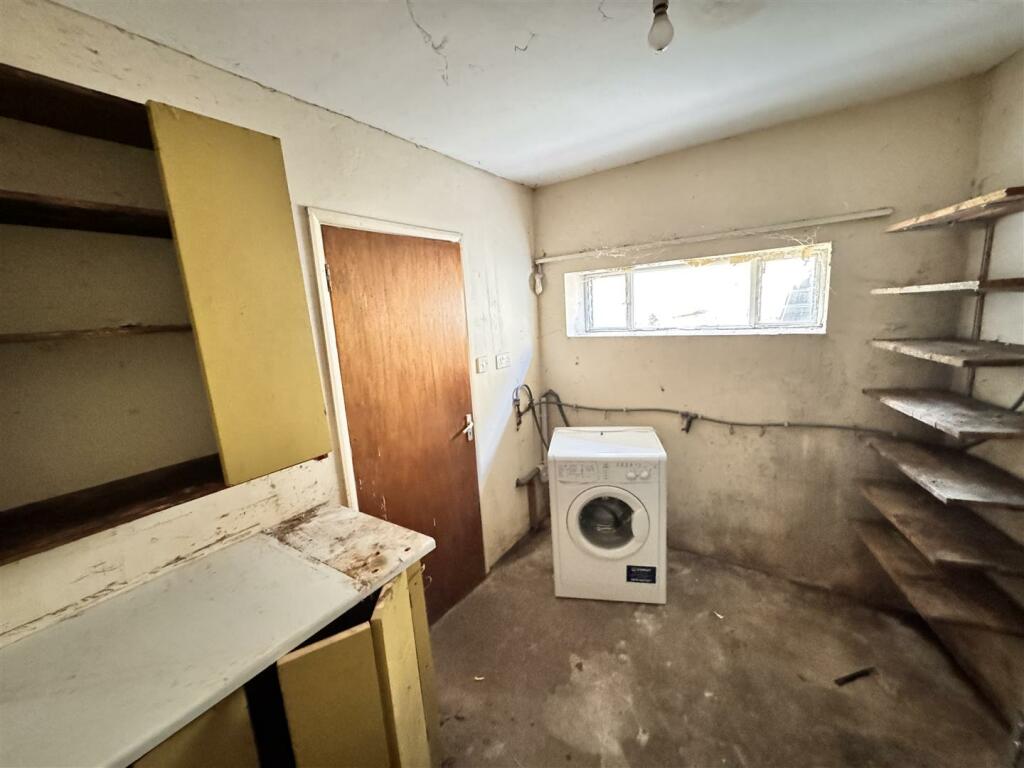 Additional property image - Mead Lane, Saltford, Bristol