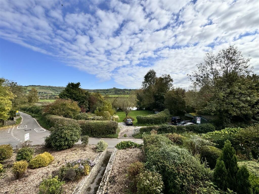 Additional property image - Mead Lane, Saltford, Bristol