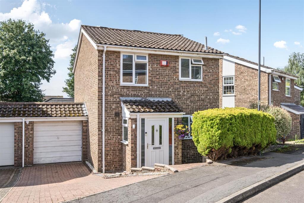 Main image of property: Taynton Close, Bitton, Bristol