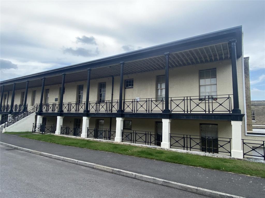 3 bedroom apartment for sale in St Walk, Gosport, Hampshire, PO12