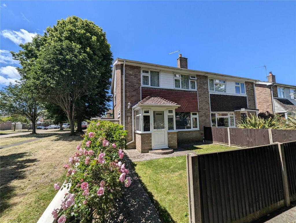 3 bedroom end of terrace house for sale in Repton Close, Gosport