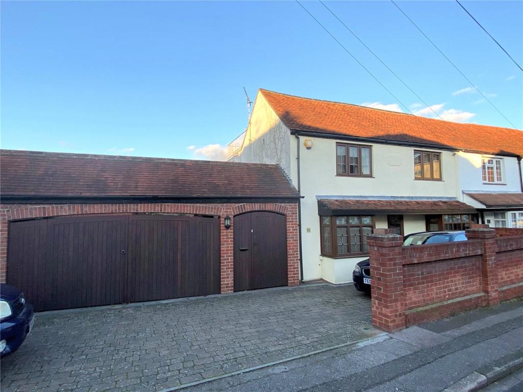 3 bedroom semidetached house for sale in Priory Road, Hardway, Gosport