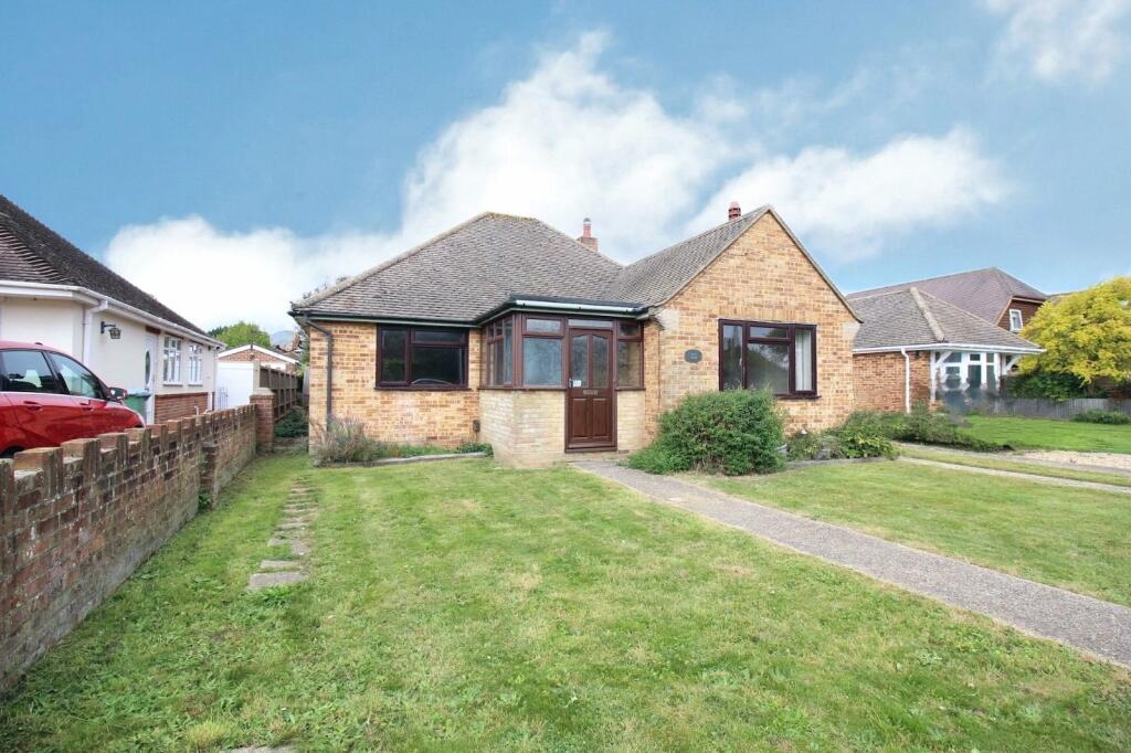 3 bedroom bungalow for sale in Solent Road, Hill Head, Fareham