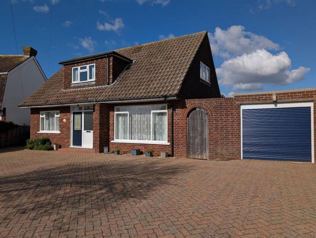 Main image of property: York Crescent, Lee-On-The-Solent