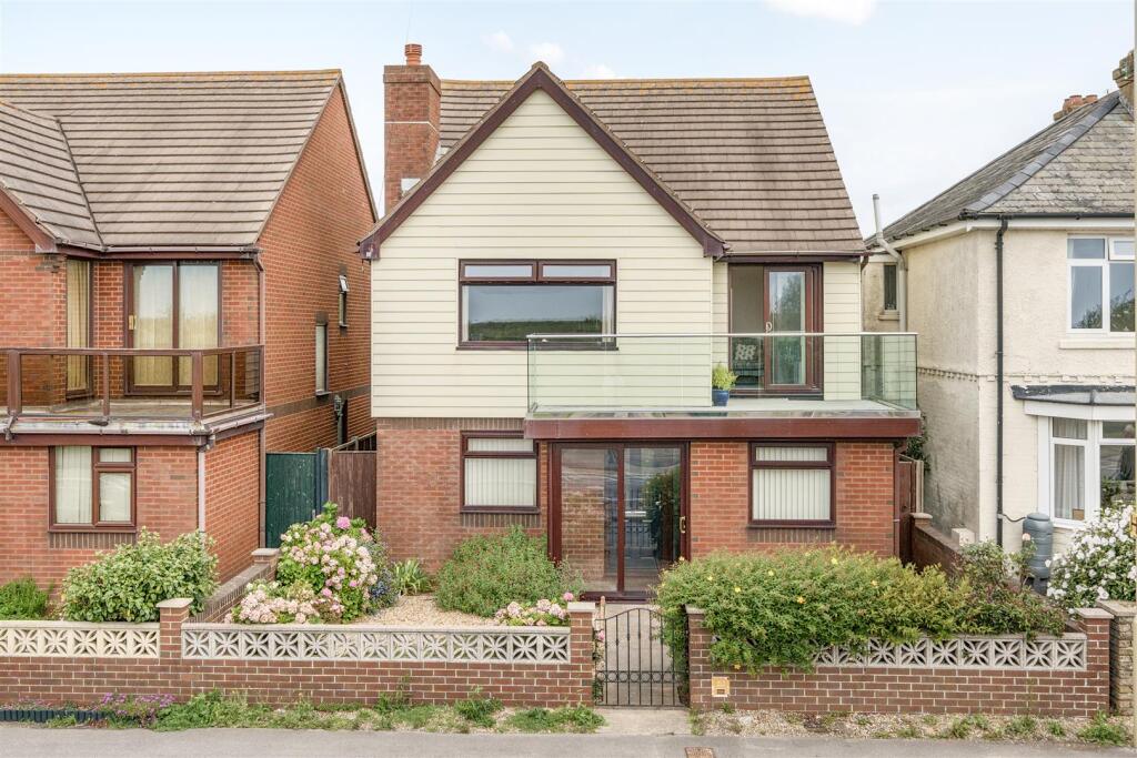 Main image of property: Portsmouth Road, Lee-On-The-Solent