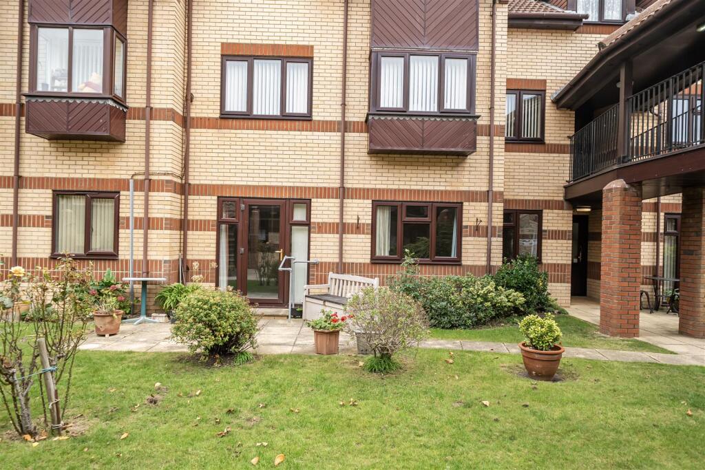 Main image of property: Elmore Road, Lee-On-The-Solent