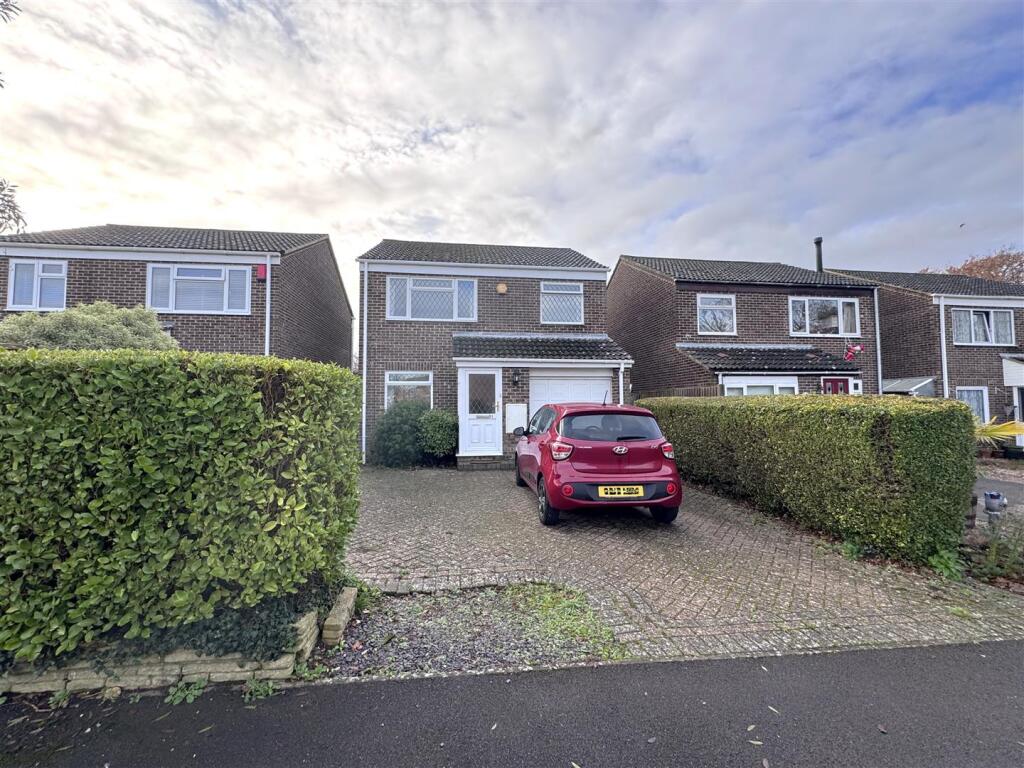 Main image of property: Fury Way, Stubbington