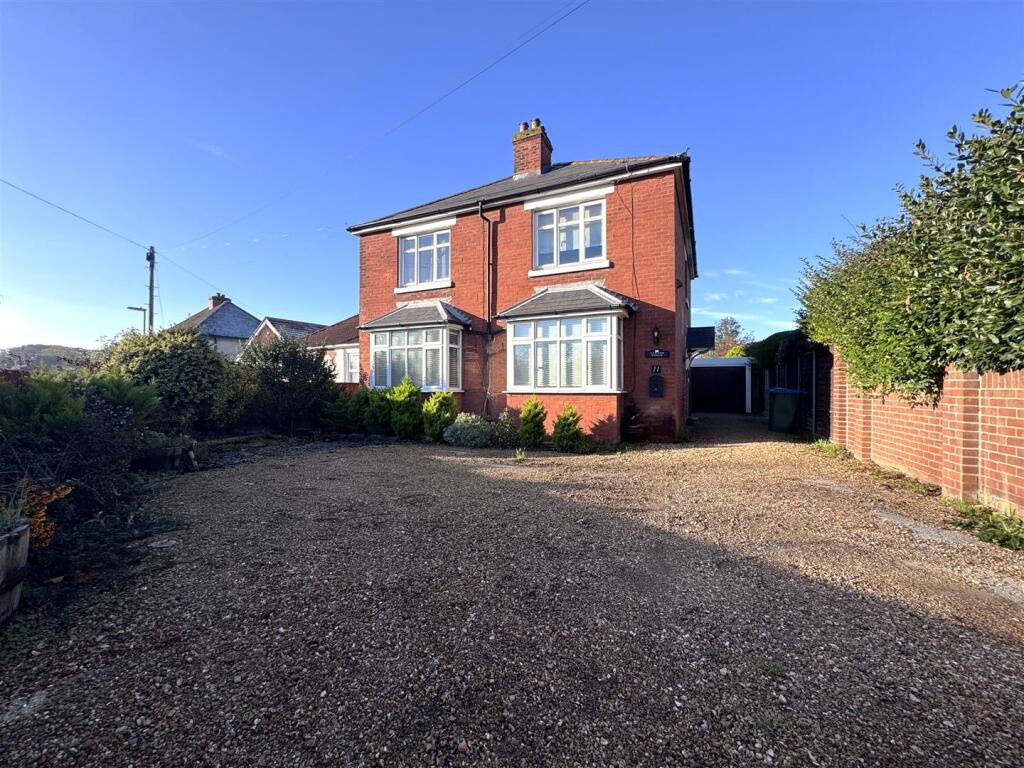 Main image of property: Mays Lane, Stubbington