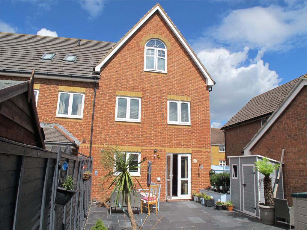 4 bedroom end of terrace house for sale in Magister Drive, LeeOnThe