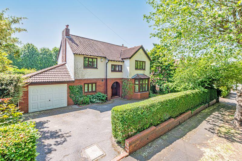 4 bedroom detached house for sale in Rutland Avenue, Walton, Warrington