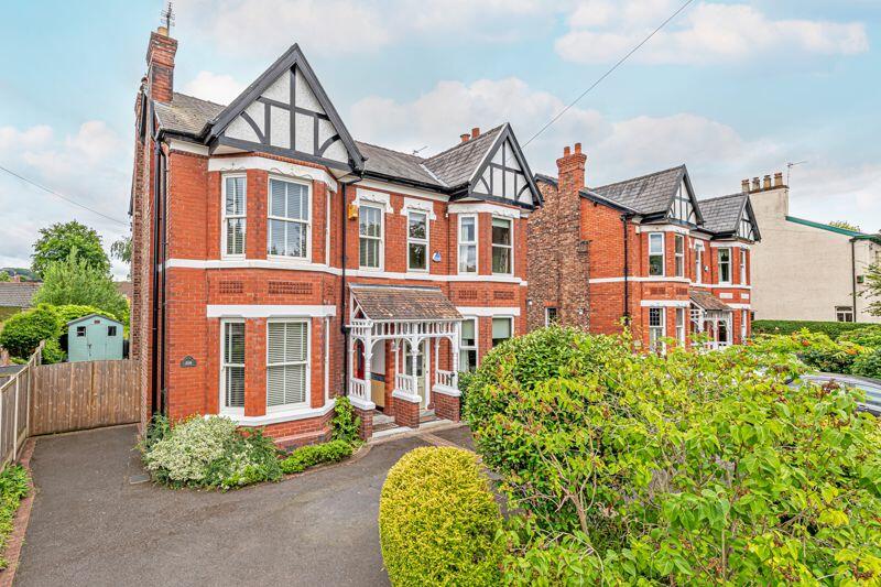 5 bedroom semidetached house for sale in Walton Road, Stockton Heath