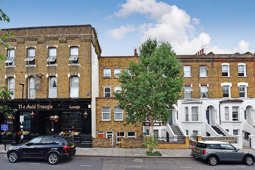 2 bedroom flat for rent in St. Thomas's Road, London N4