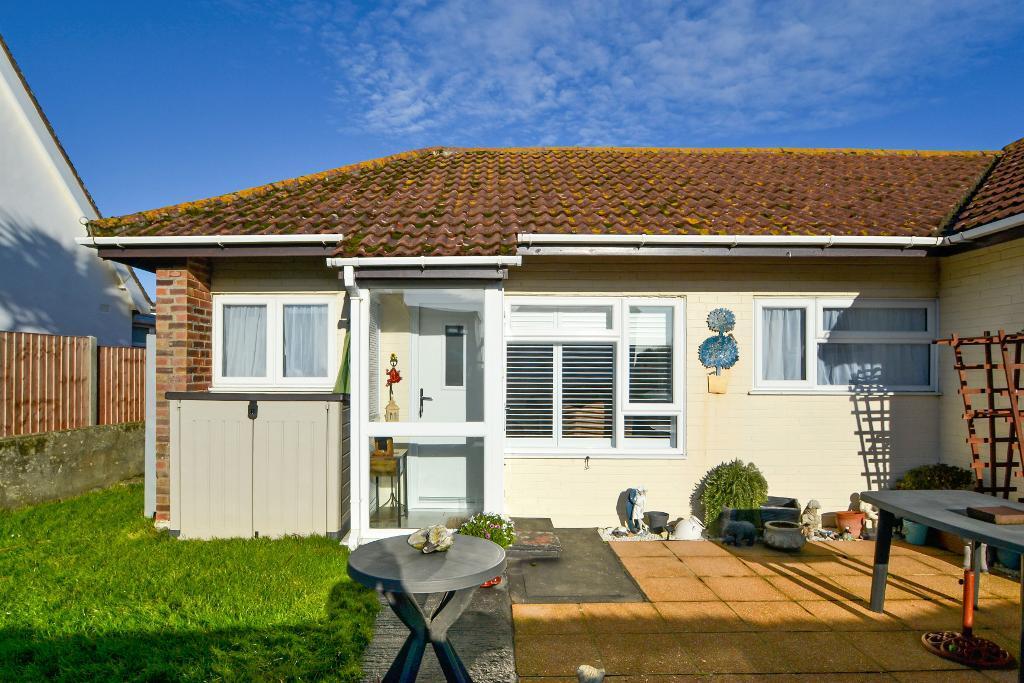 Main image of property: Manor Court, Manor Way, Elmer, Bognor Regis, West Sussex, PO22 6LP