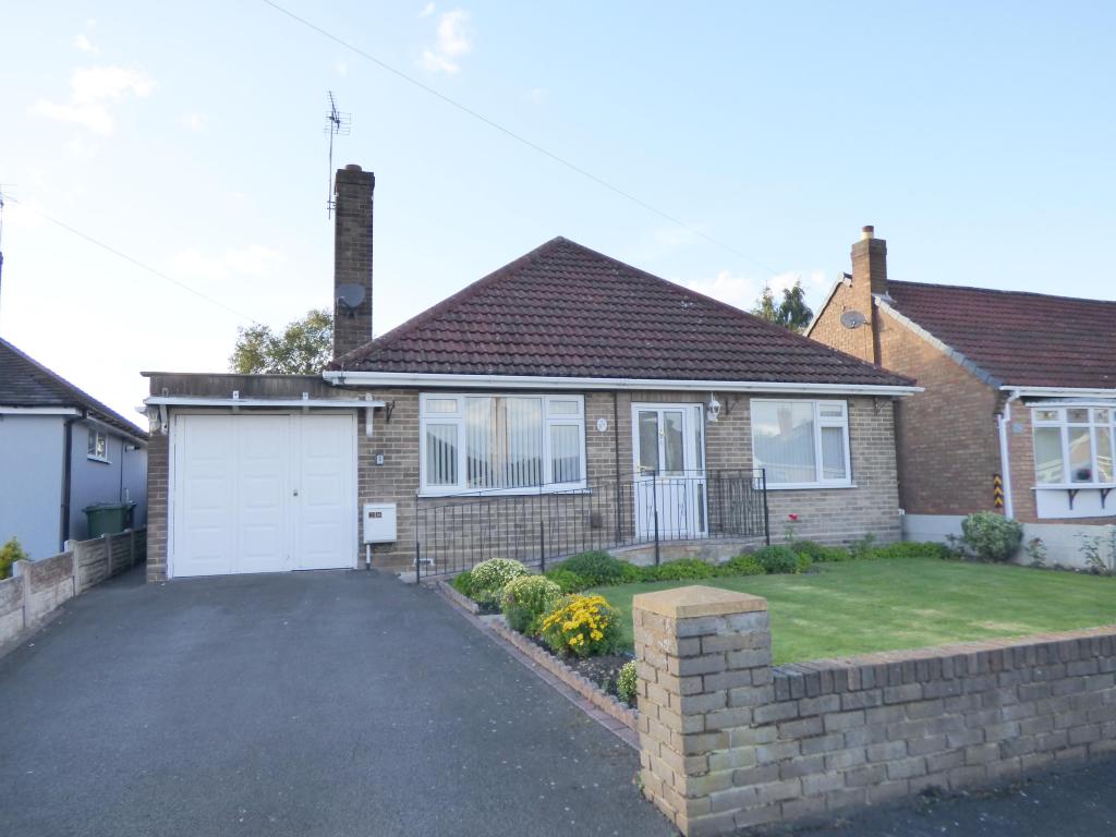 2 bedroom detached bungalow for sale in South Close, Cannock, WS11 1EH