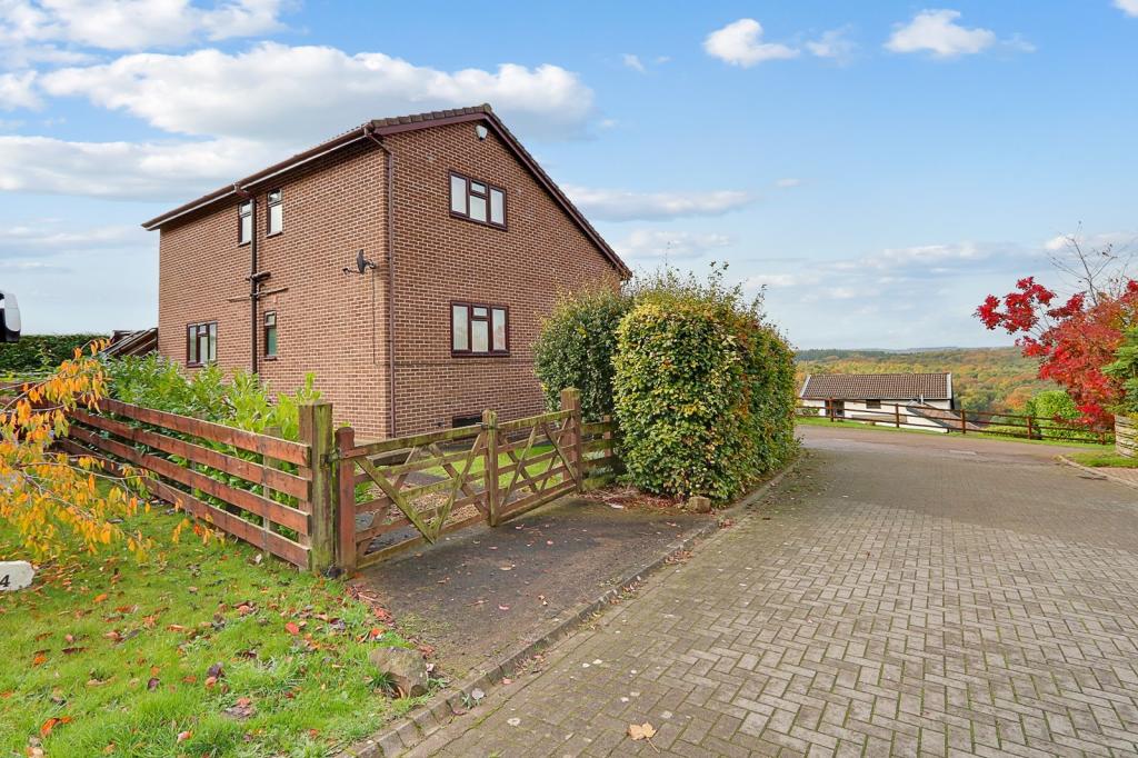 4 bedroom detached house for sale in Abbots View, Buckshaft, Cinderford