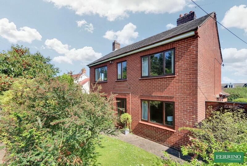 3 bedroom detached house for sale in Primrose Hill, Lydney