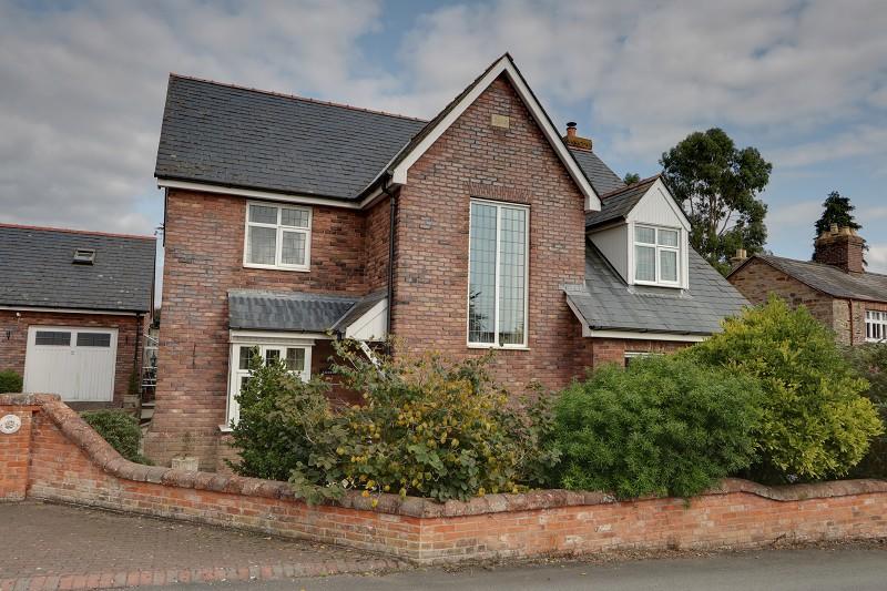 4 bedroom detached house for sale in Raglan Gardens, Lydney