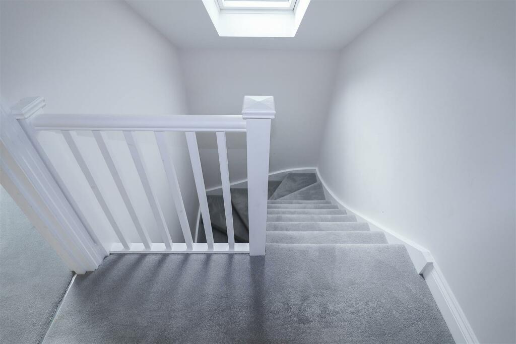 Additional property image - Tipps Cross Lane, Hook End, Brentwood