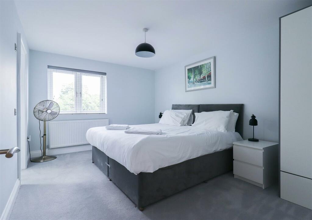 Additional property image - Tipps Cross Lane, Hook End, Brentwood
