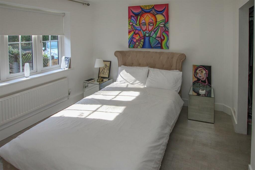 Additional property image - Hook End Road, Hook End