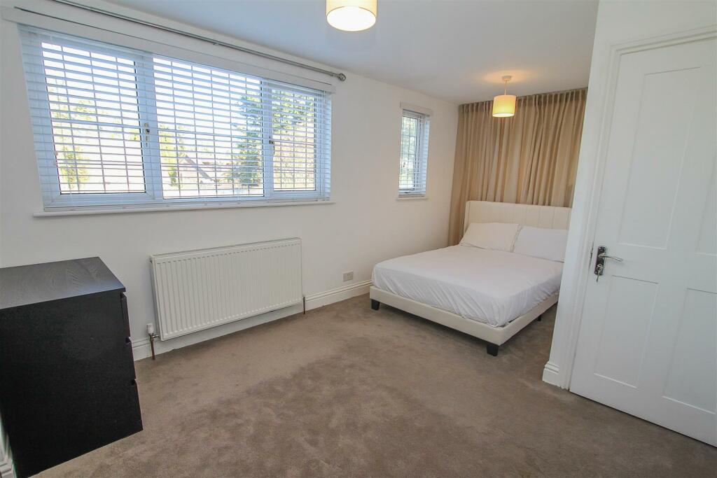 Additional property image - Hook End Road, Hook End