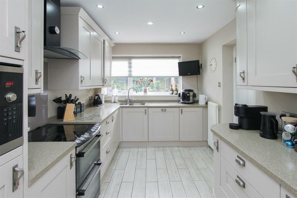 Additional property image - The Gardens, Doddinghurst, Brentwood