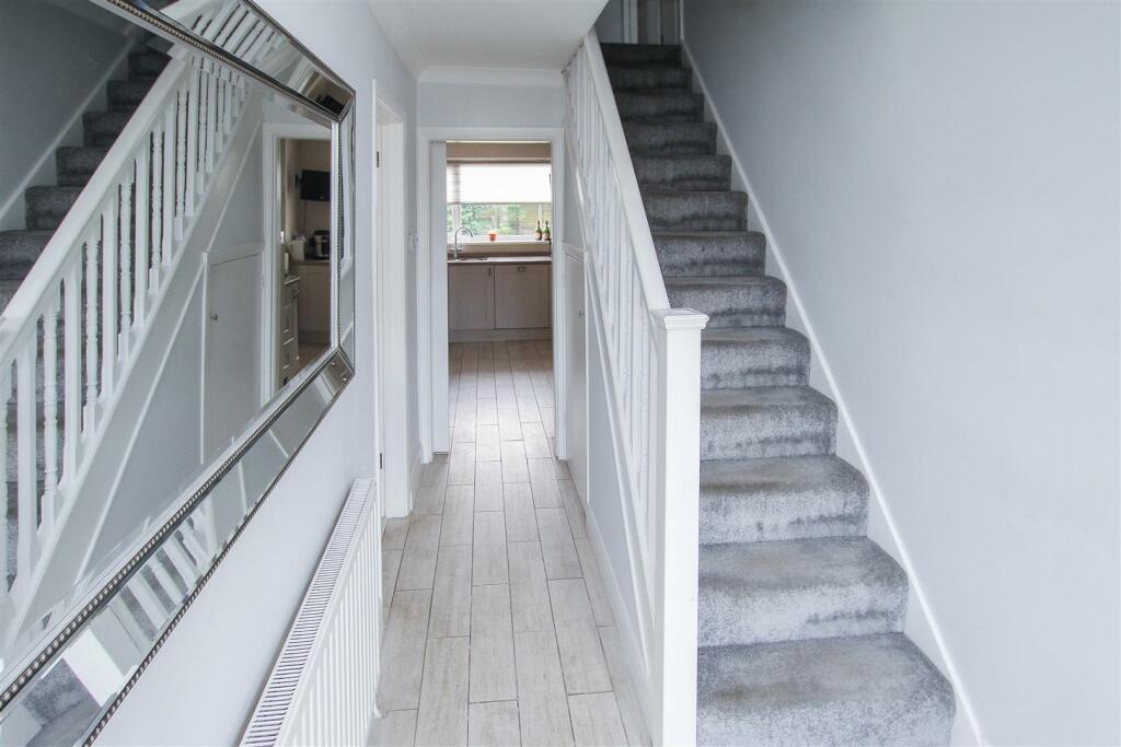 Additional property image - The Gardens, Doddinghurst, Brentwood